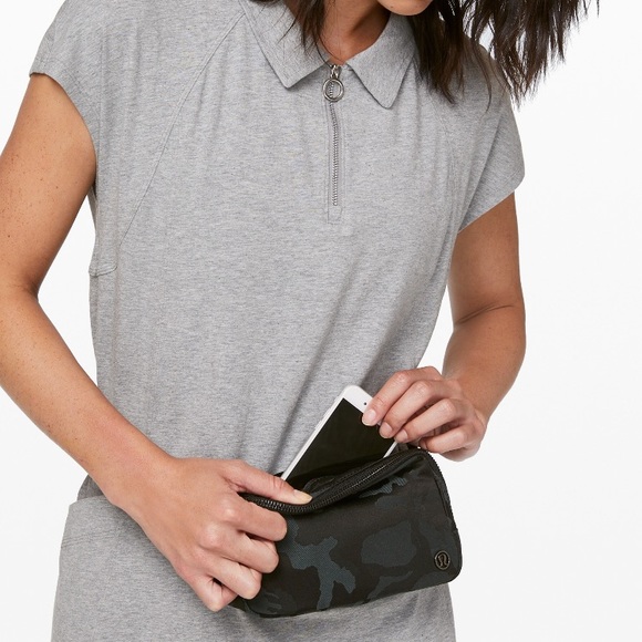 Camo Lululemon everywhere best bag NWT - Picture 3 of 7